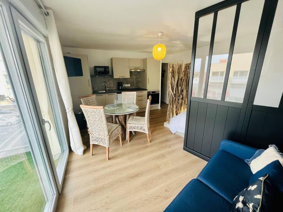 L'atelier Des Reves A 200 M De La Apartment