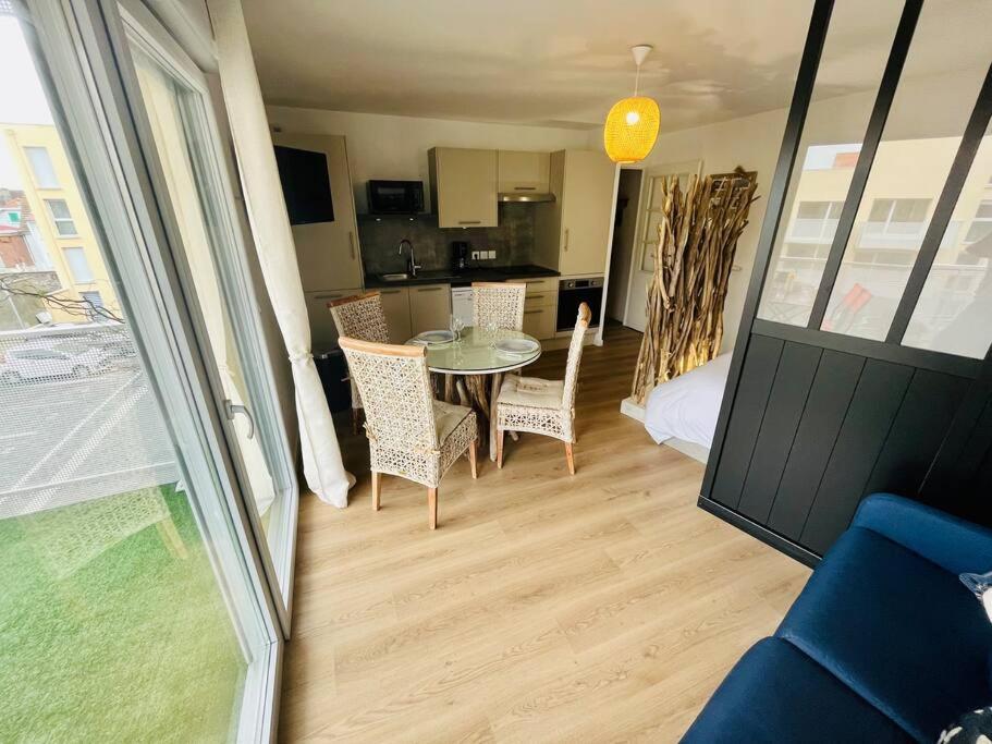 Apartment L'atelier Des Reves A 200 M De La